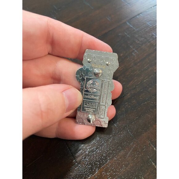 Marvel Run Disney Infinity Gauntlet Challenge 19.3 Miles 2017 Metal Trading Pin - Picture 5 of 7